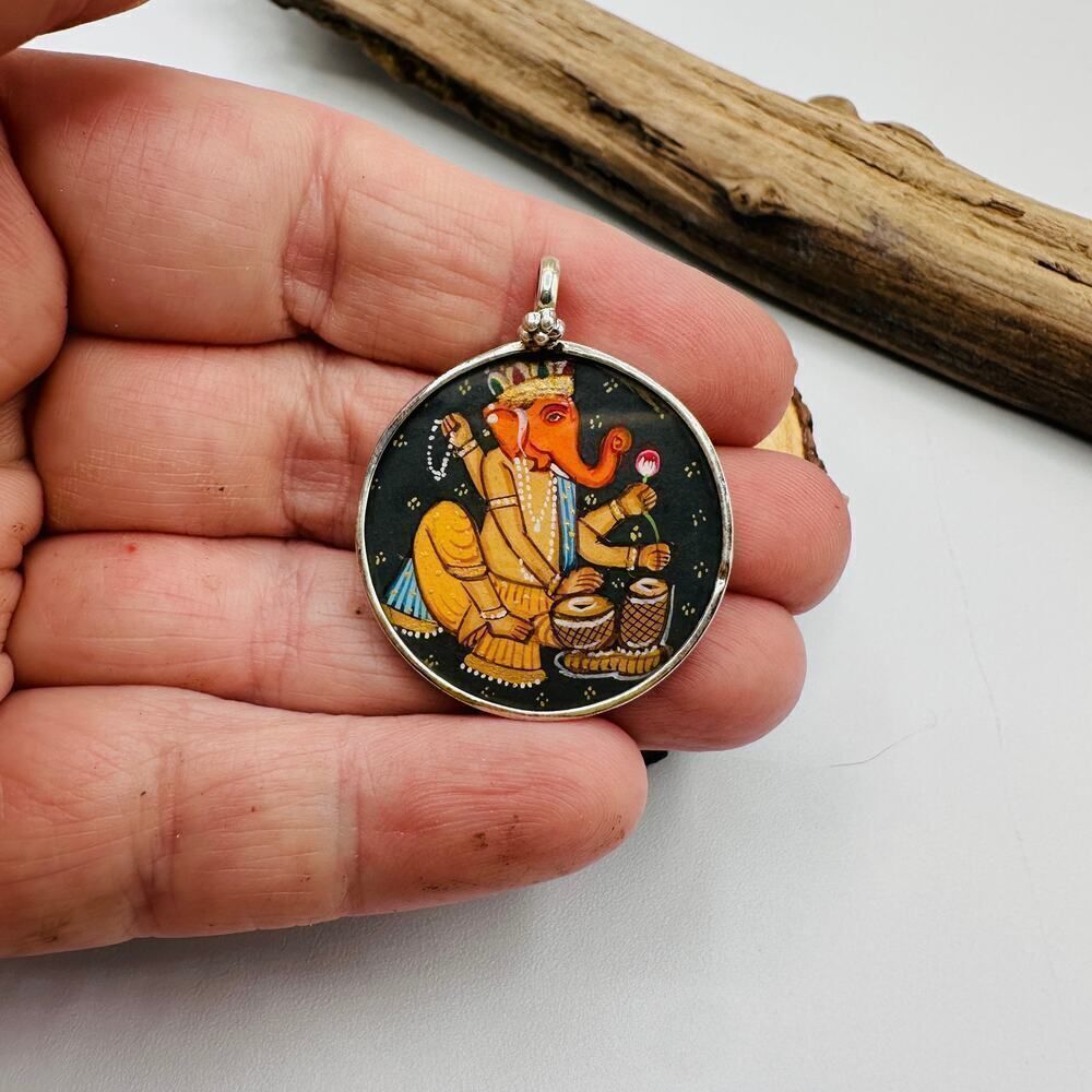 Lord Ganesha Hand Painted 925 Sterling Silver Pendant - Picture 5 of 6